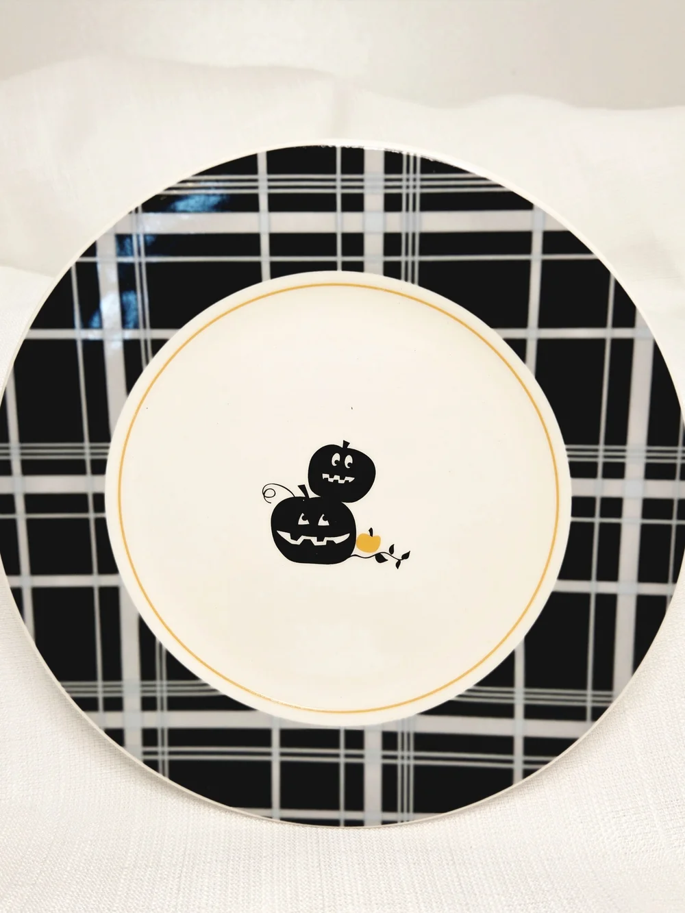 TAG Halloween Plaid Ceramic 7